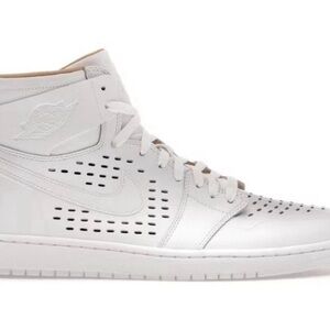 Jordan 1 retro white vachetta tan new in original box